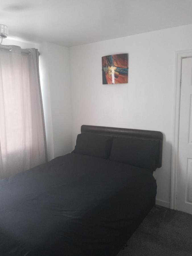 Summerhill, Wrexham - Key Worker Friendly المظهر الخارجي الصورة