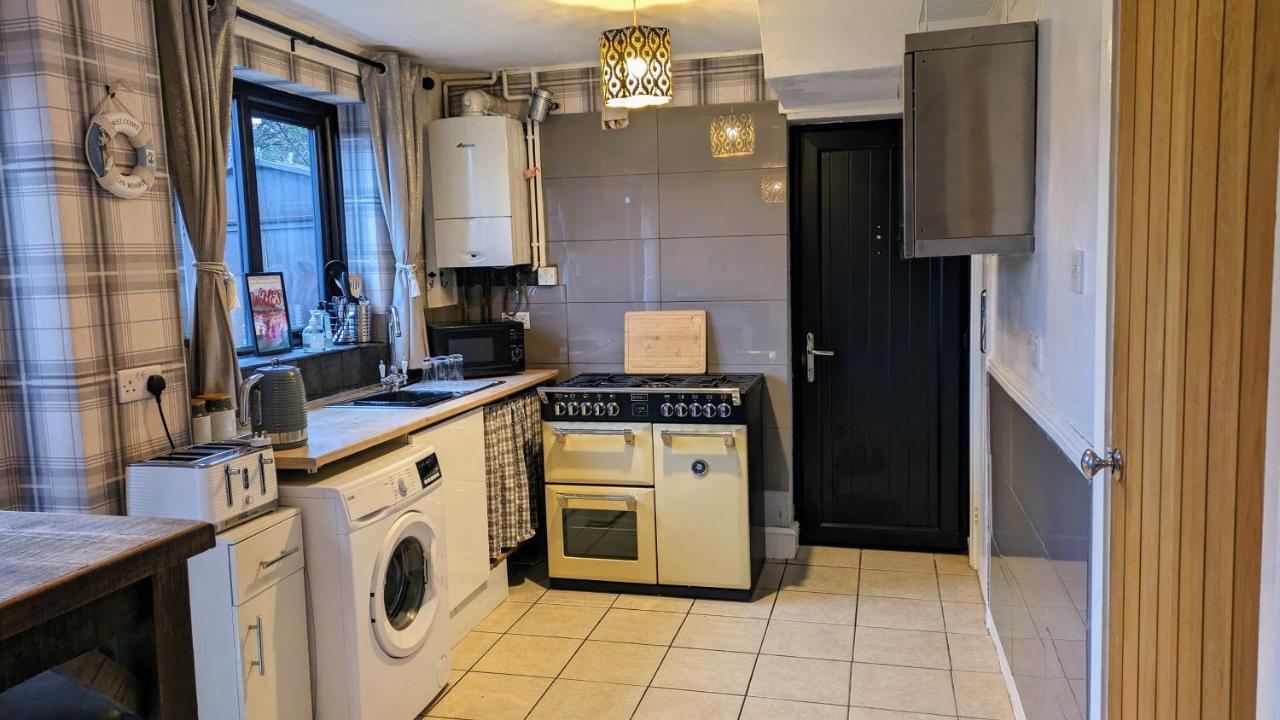 Summerhill, Wrexham - Key Worker Friendly المظهر الخارجي الصورة