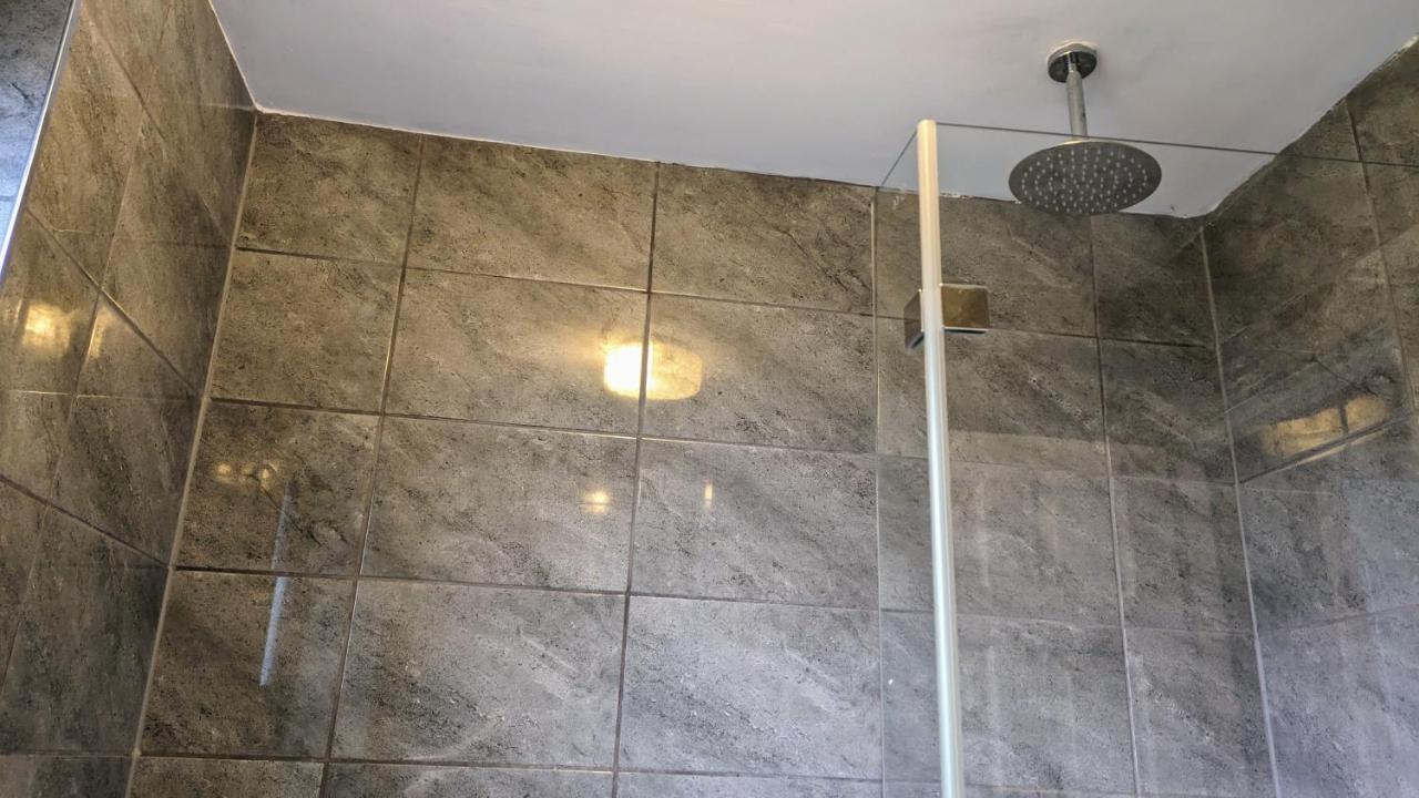 Summerhill, Wrexham - Key Worker Friendly المظهر الخارجي الصورة